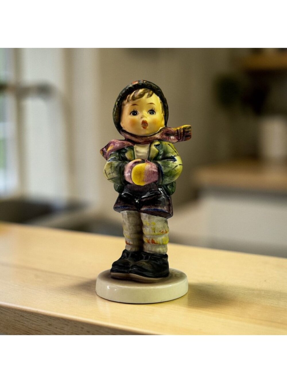 Hummel "Its Cold" Goebel Figurine Exclusive 1981 Edition 5" Collectible Germany